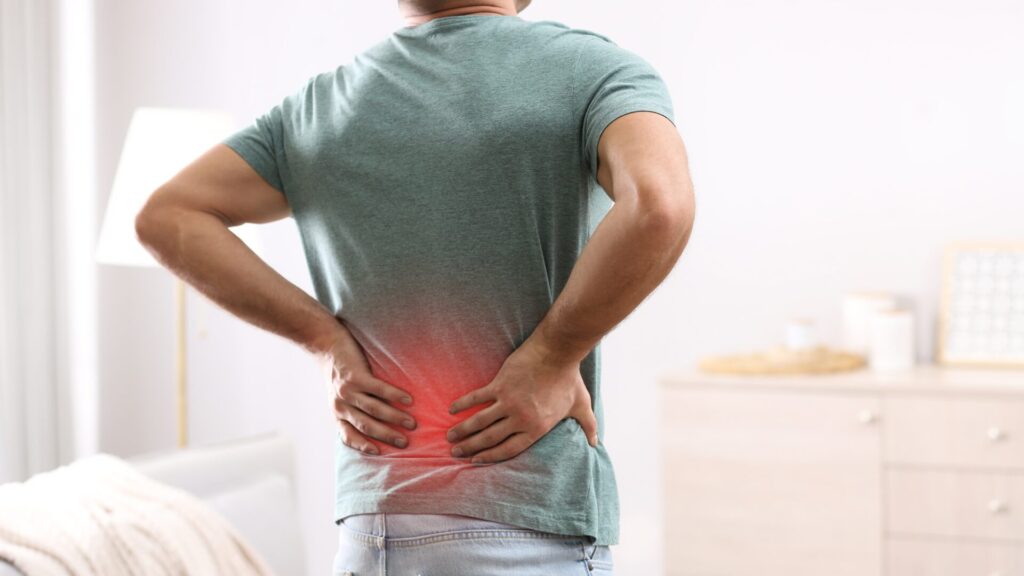 How to Cure Back Pain Fast At Home: The Benefits of Resting